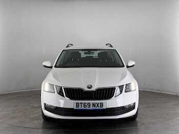 Used Skoda Octavia 2019 for sale - 77243402: Photo