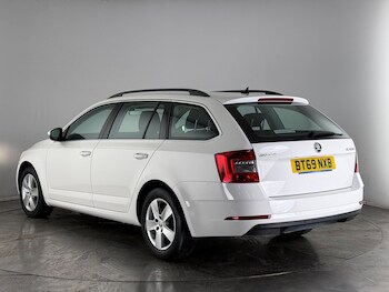 Used Skoda Octavia 2019 for sale - 77243402: Photo