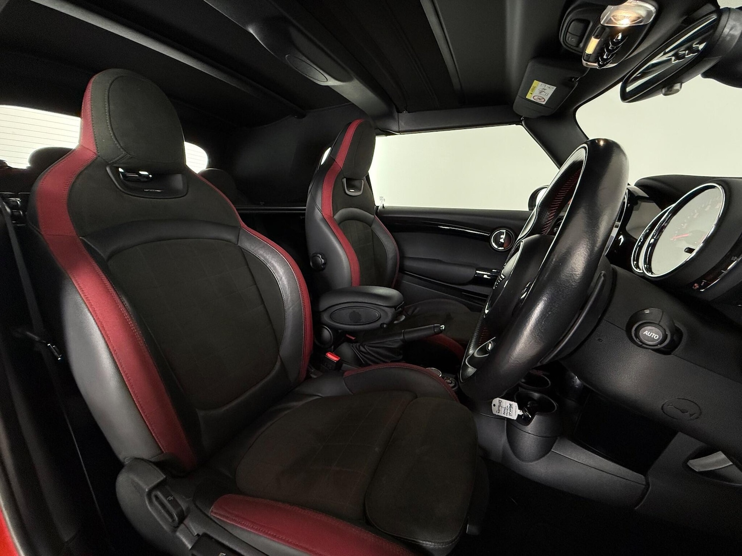 Used MINI Convertible 2019 for sale - 76468223: Photo 24