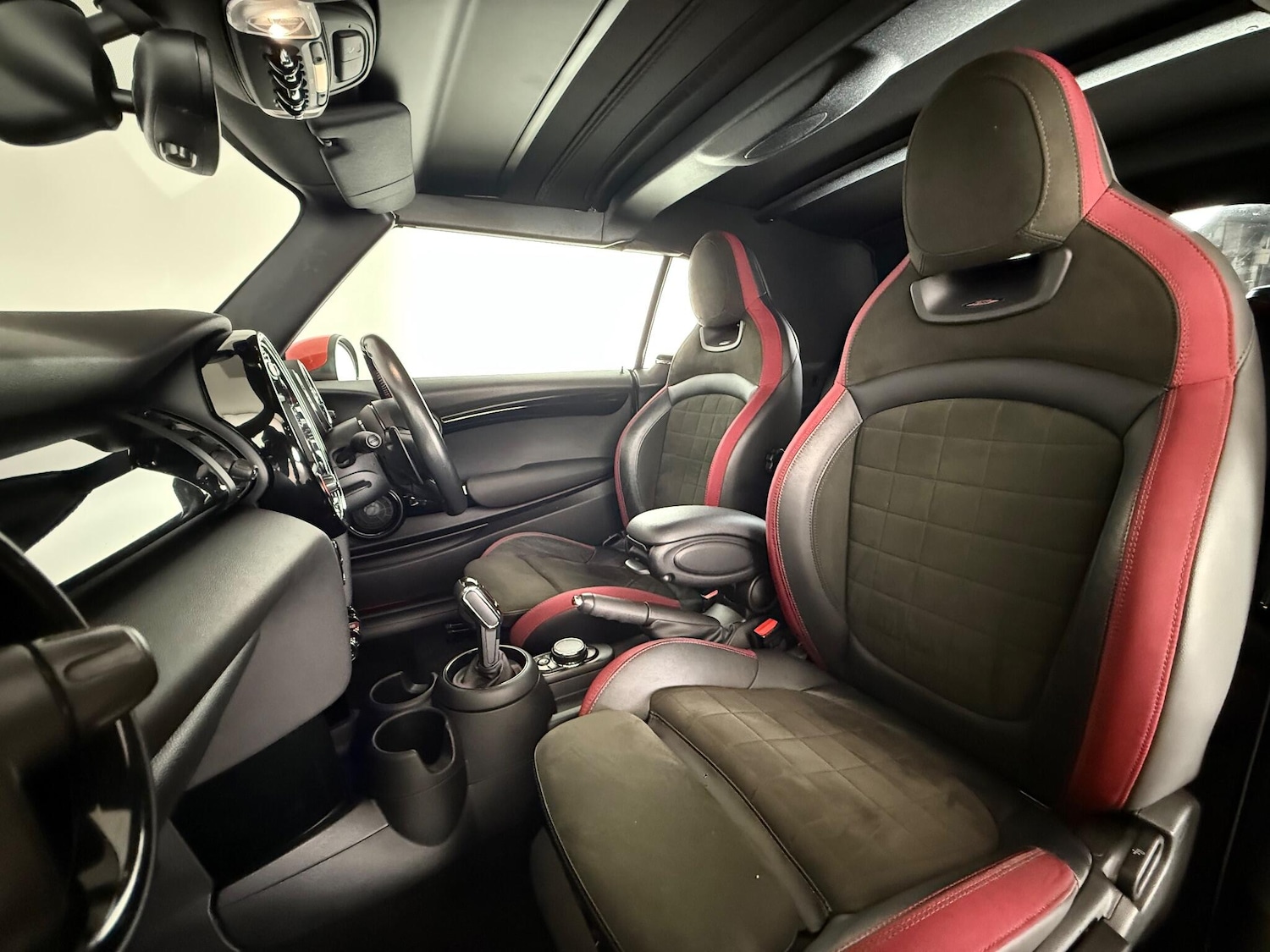 Used MINI Convertible 2019 for sale - 76468223: Photo 26