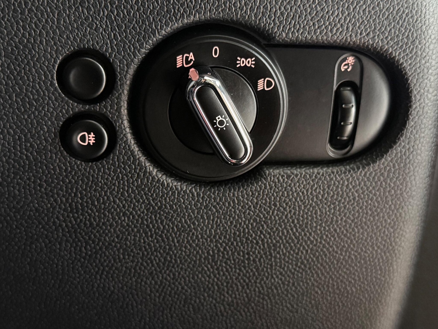 Used MINI Convertible 2019 for sale - 76468223: Photo 35