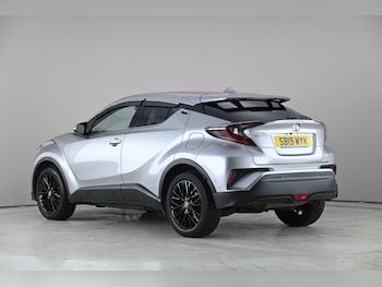 Used Toyota C-HR 2019 for sale - 78020531: Photo