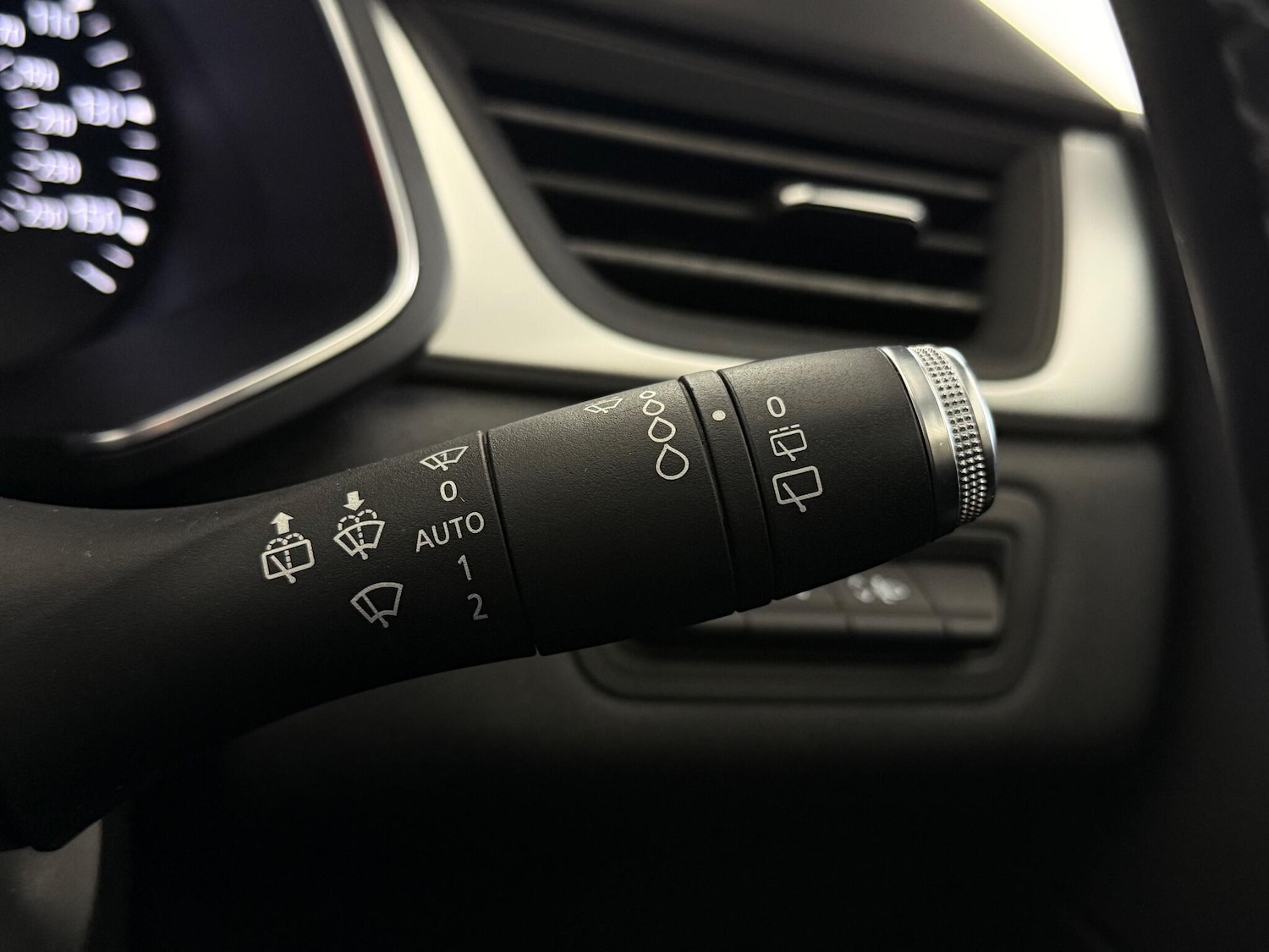 Used Renault Captur 2020 for sale - 76866424: Photo 28