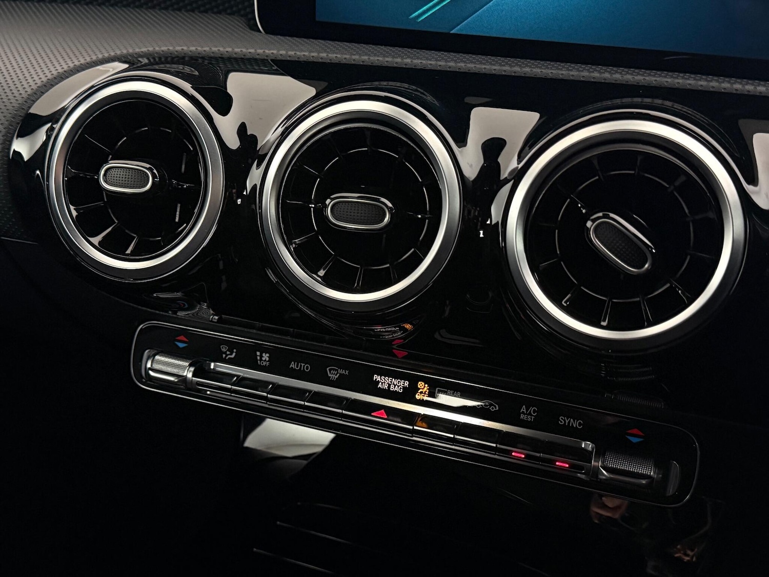 Used Mercedes-Benz A-Class 2019 for sale - 76728701: Photo 43