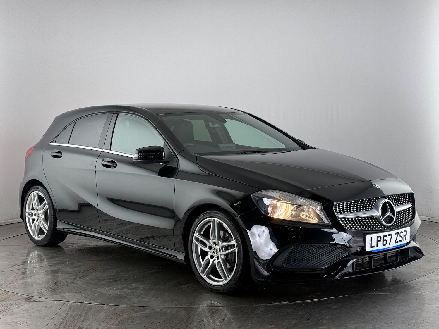 Used Mercedes-Benz A-Class 2018 for sale - 76468805: Photo 1