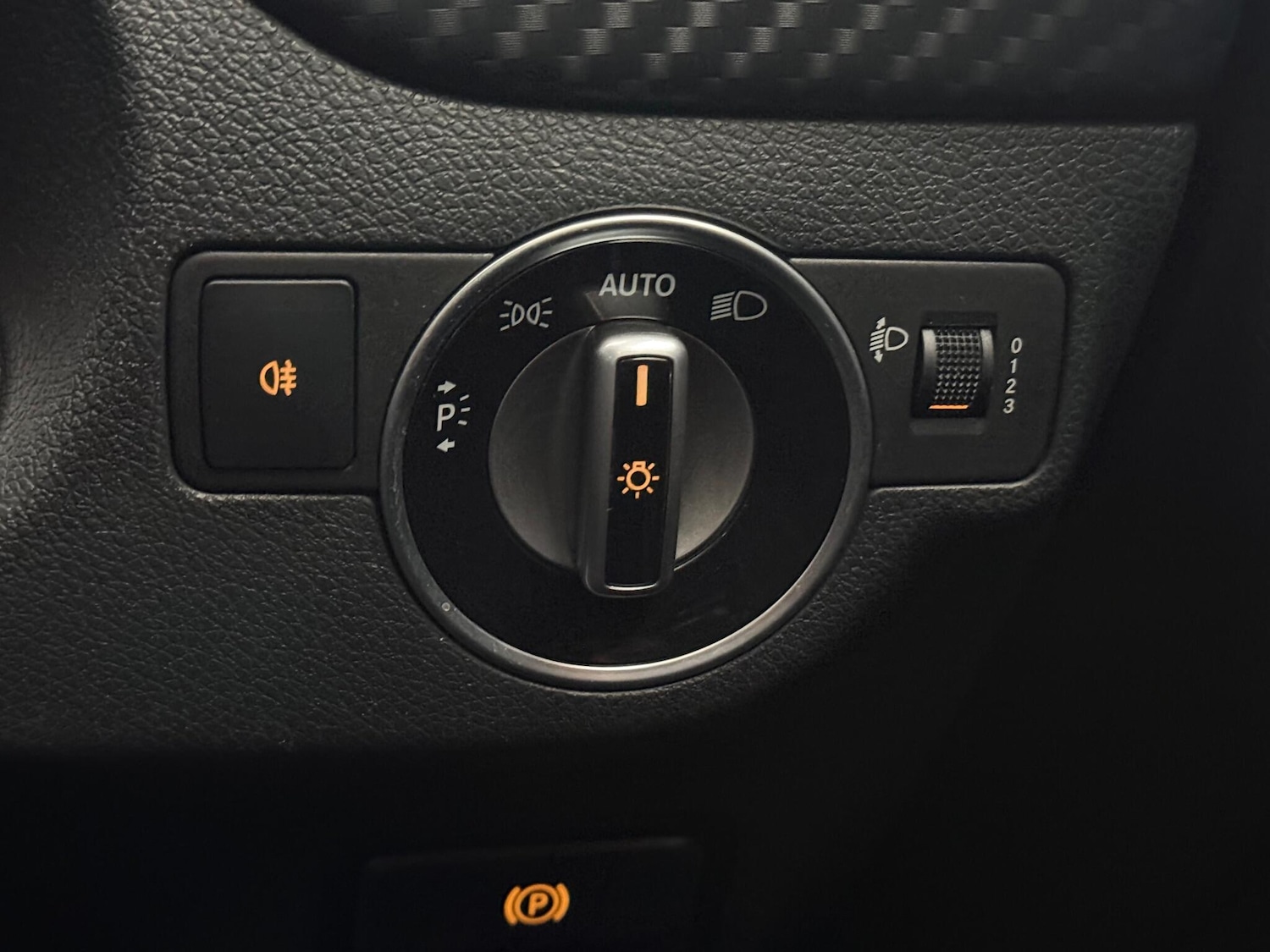 Used Mercedes-Benz A-Class 2018 for sale - 76468805: Photo 29