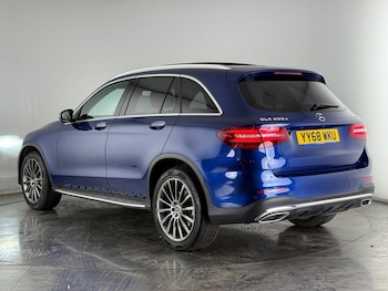 Used Mercedes-Benz GLC 2019 for sale - 75328264: Photo