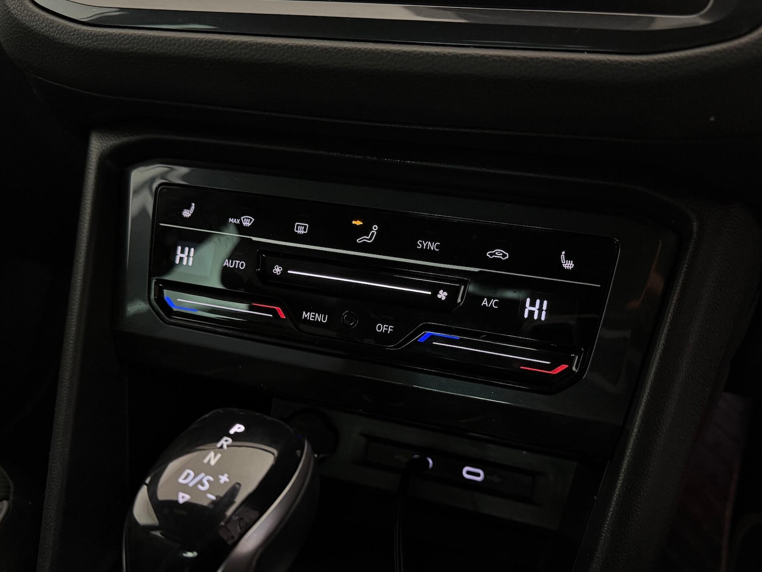 Used Volkswagen Tiguan 2020 for sale - 77222105: Photo 36