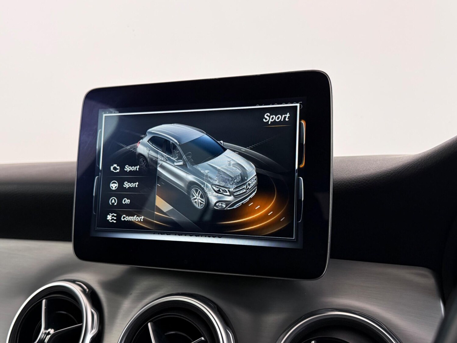 Used Mercedes-Benz GLA 2017 for sale - 77974337: Photo 28