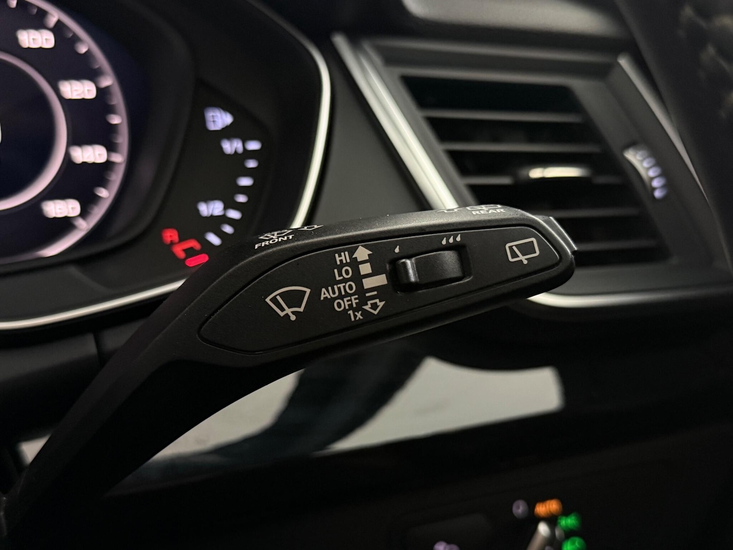 Used Audi Q5 2019 for sale - 77243516: Photo 25