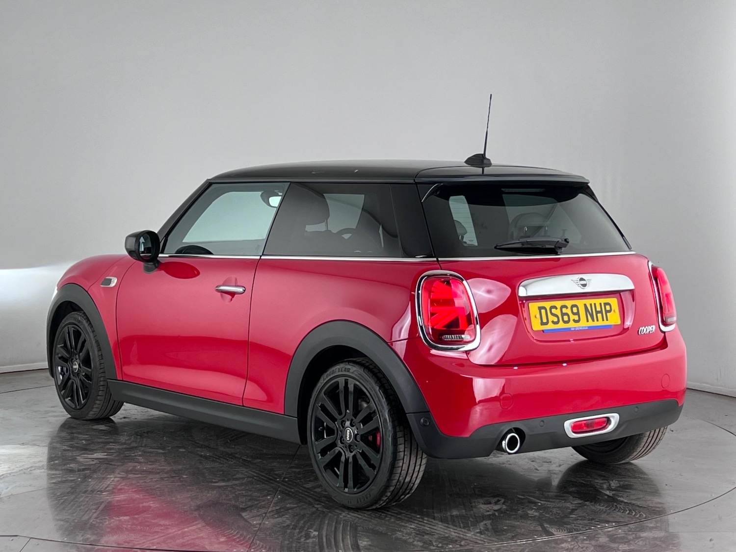 Used MINI Hatch 2019 for sale - 76468577: Photo 5