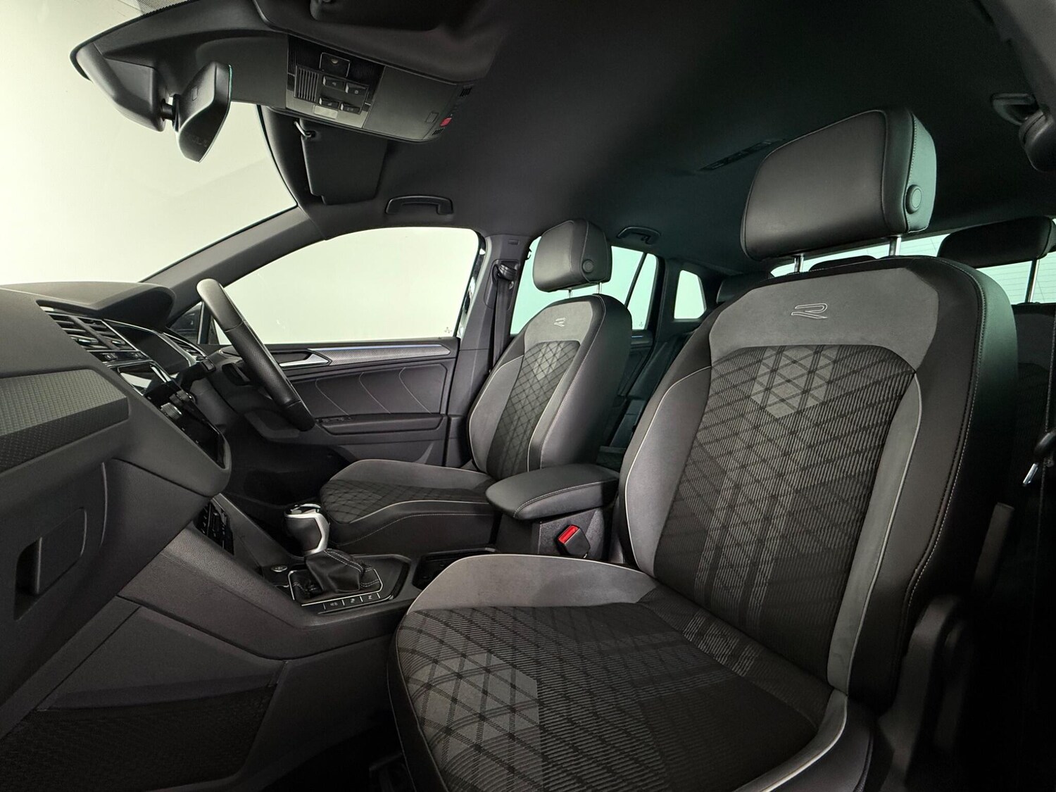 Used Volkswagen Tiguan 2023 for sale - 77647217: Photo 11