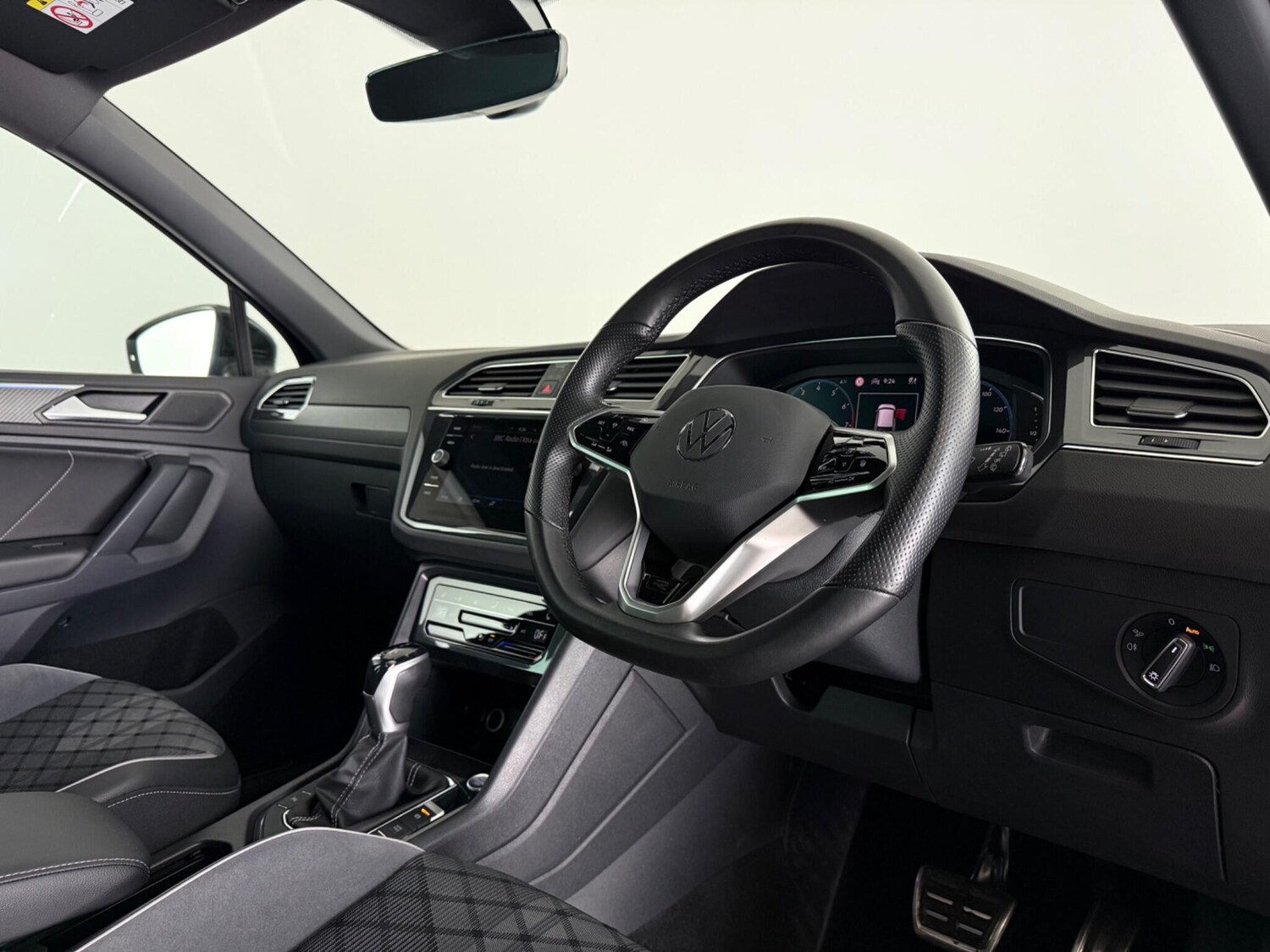 Used Volkswagen Tiguan 2023 for sale - 77647217: Photo 18