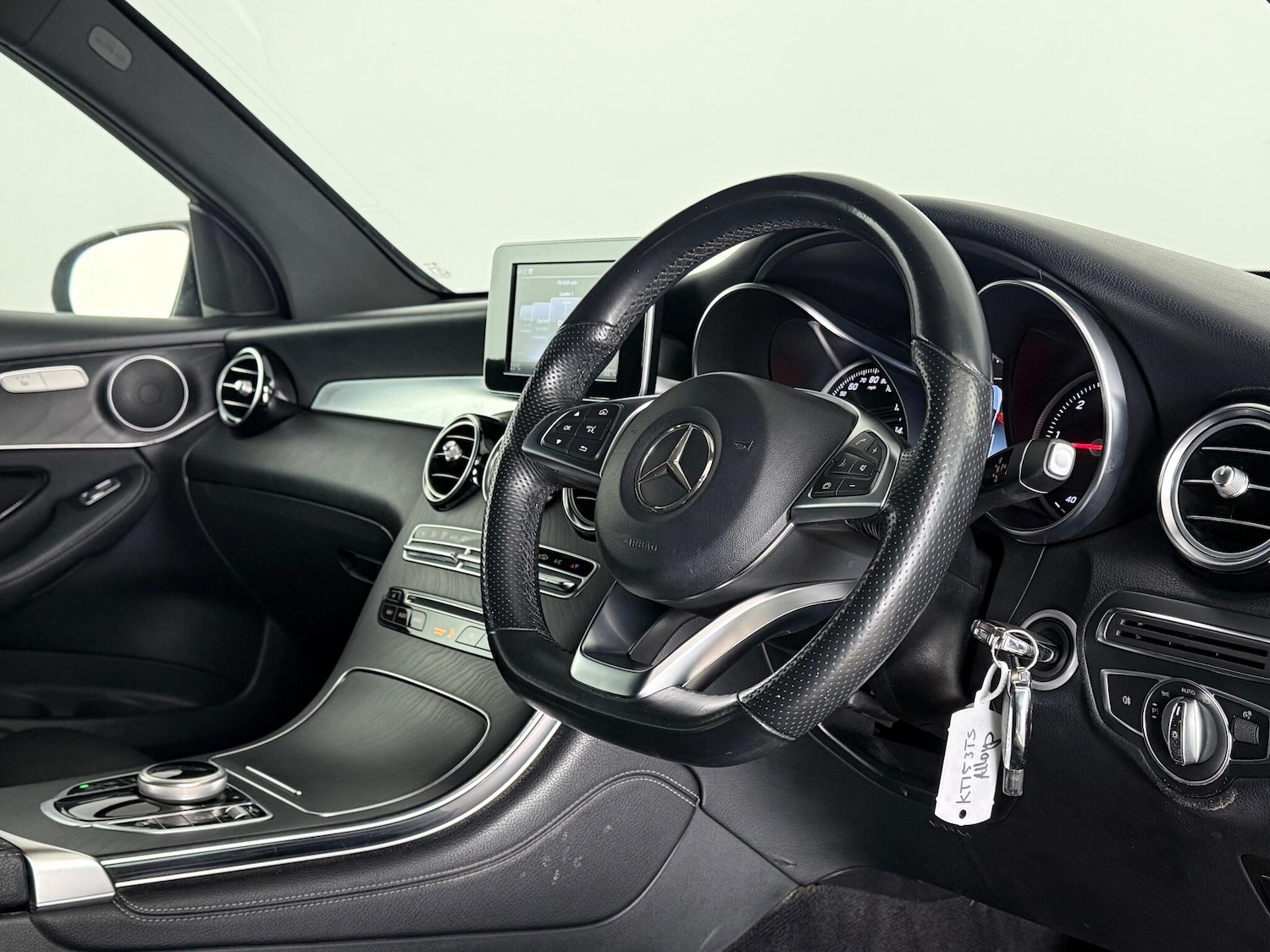 Used Mercedes-Benz GLC 2018 for sale - 76714118: Photo 22