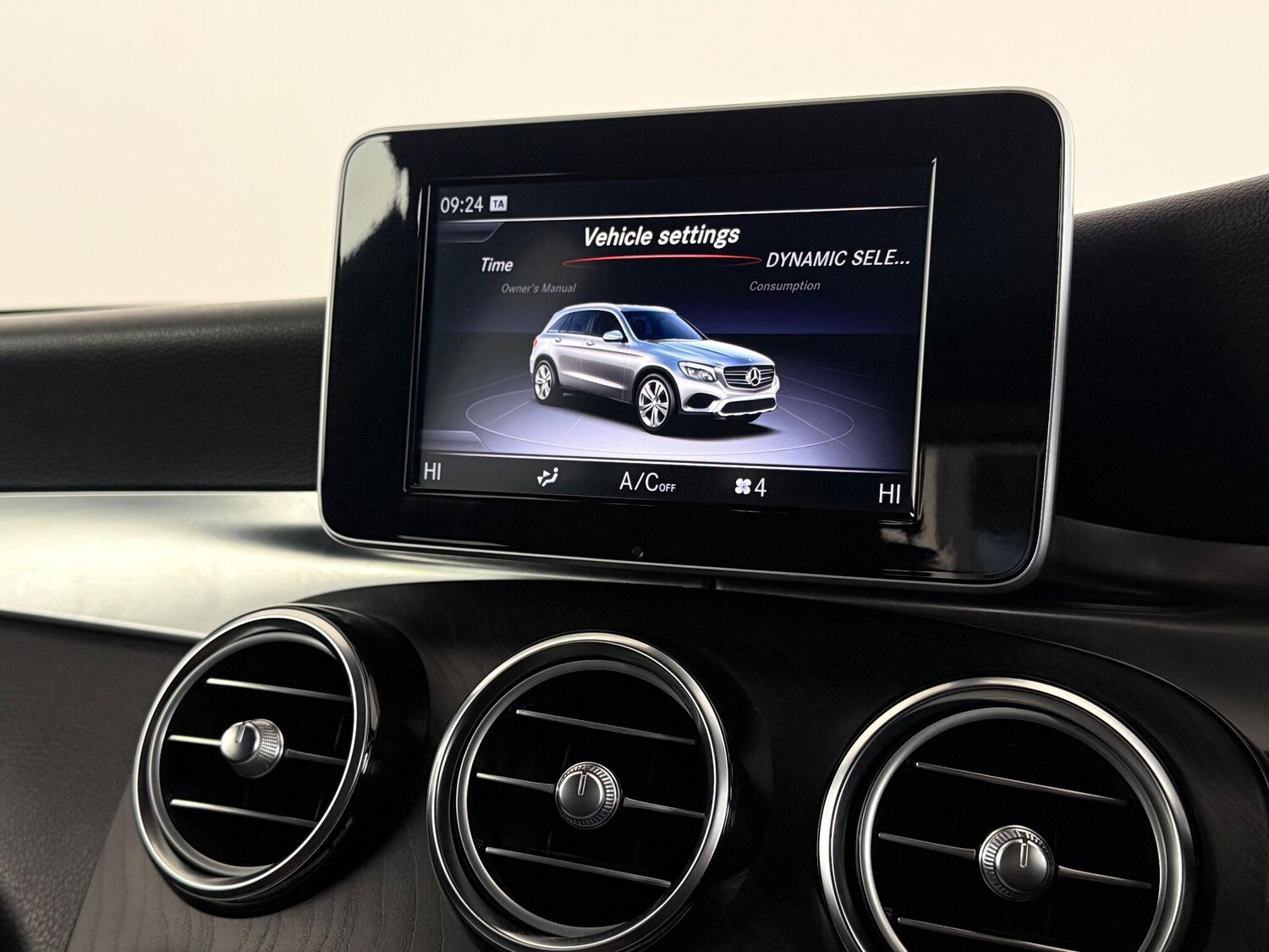 Used Mercedes-Benz GLC 2018 for sale - 76714118: Photo 33