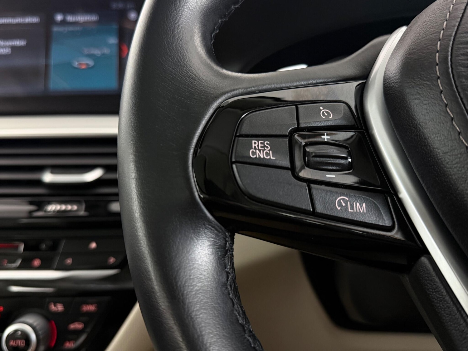 Used BMW 5 Series 2018 for sale - 76468705: Photo 27