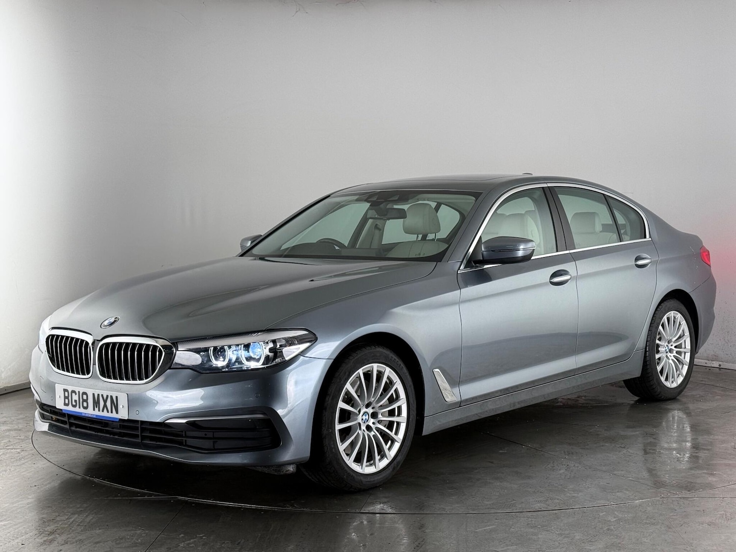 Used BMW 5 Series 2018 for sale - 76468705: Photo 4