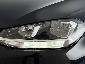 Used Volkswagen Golf 2018 for sale - 78101596: Photo