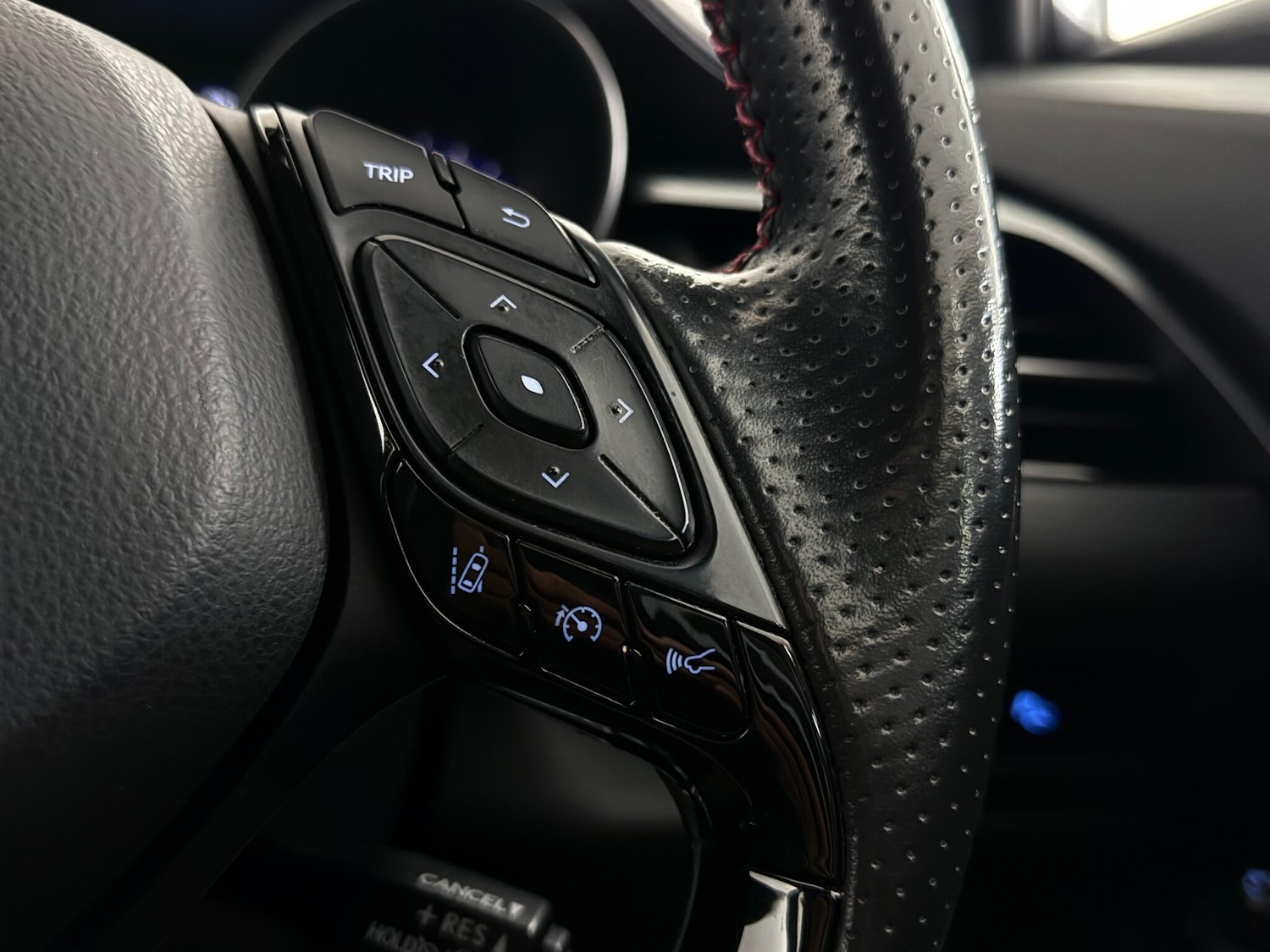 Used Toyota C-HR 2022 for sale - 77180805: Photo 16