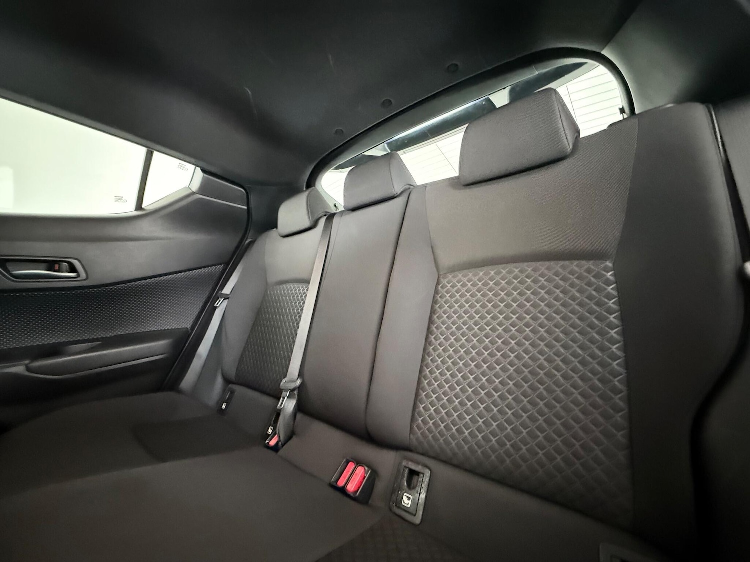 Used Toyota C-HR 2021 for sale - 77243730: Photo 11