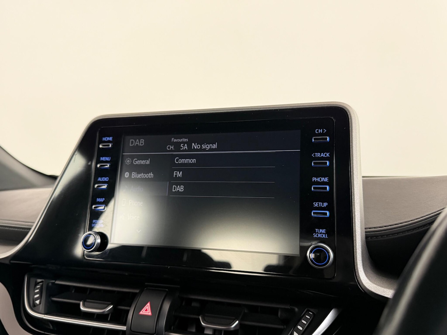 Used Toyota C-HR 2021 for sale - 77243730: Photo 27