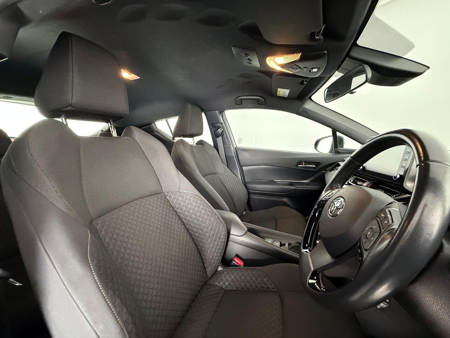 Used Toyota C-HR 2021 for sale - 77243730: Photo 9