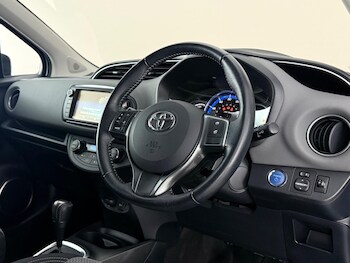 Used Toyota Yaris 2016 for sale - 78676784: Photo