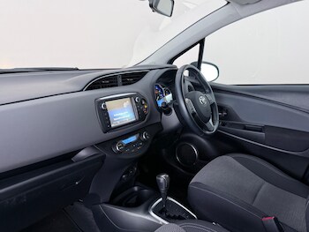 Used Toyota Yaris 2016 for sale - 78676784: Photo