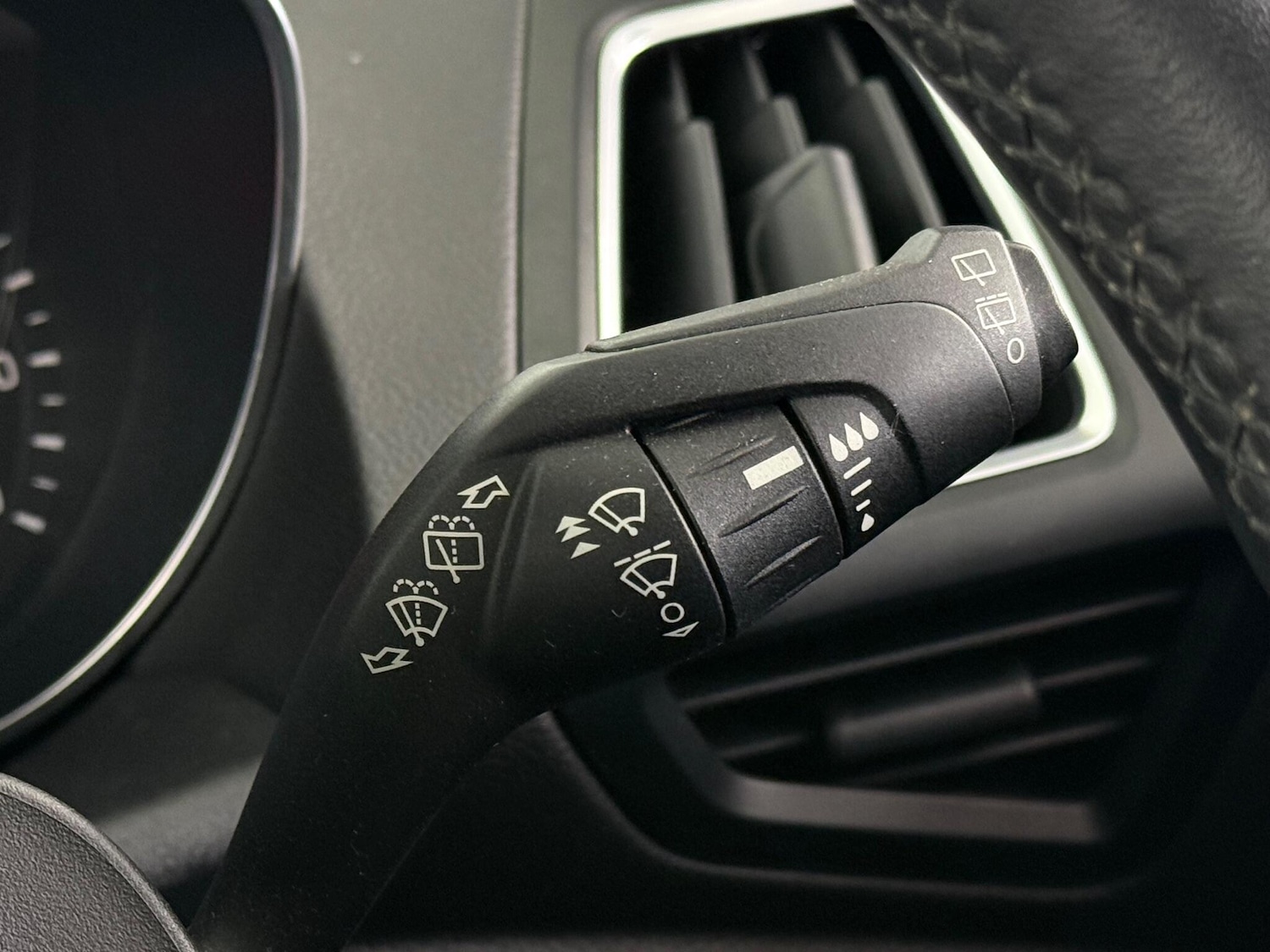 Used Ford Kuga 2018 for sale - 76645916: Photo 26