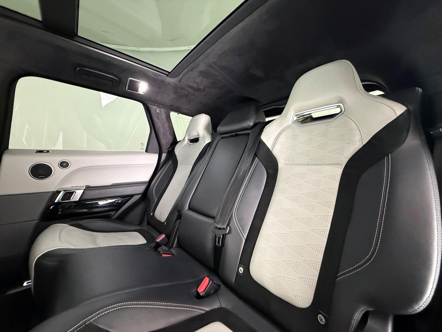 Used Land Rover Range Rover Sport 2018 for sale - 77181220: Photo 18