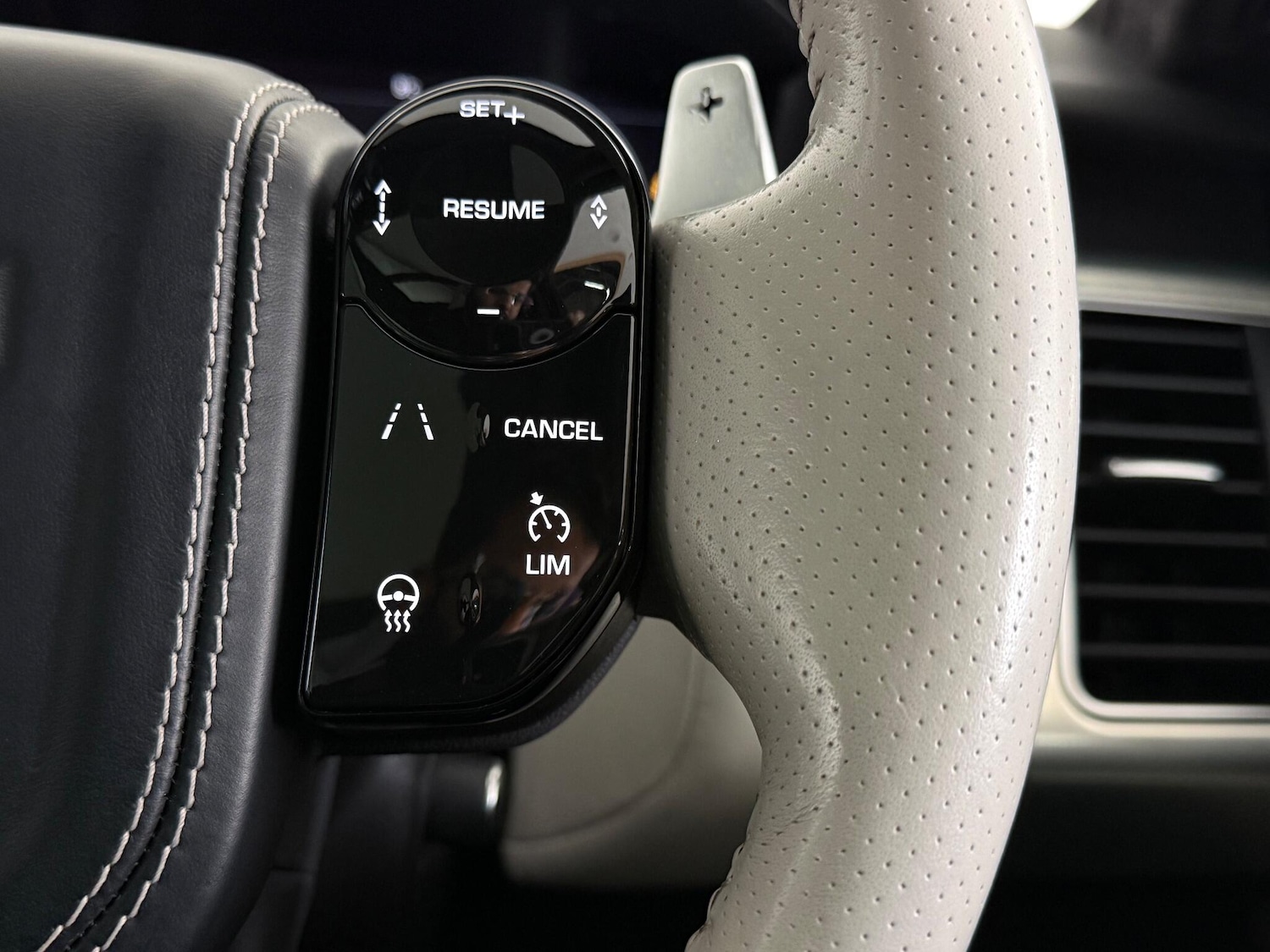 Used Land Rover Range Rover Sport 2018 for sale - 77181220: Photo 28