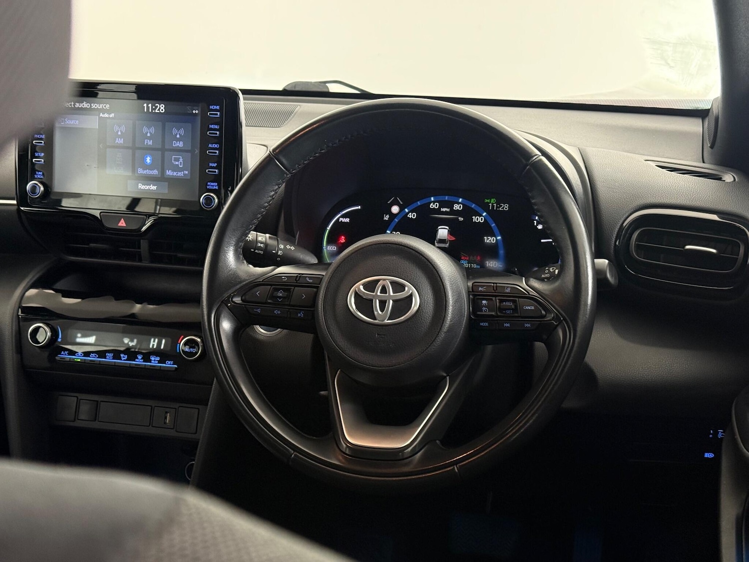 Used Toyota Yaris Cross 2022 for sale - 76728590: Photo 19