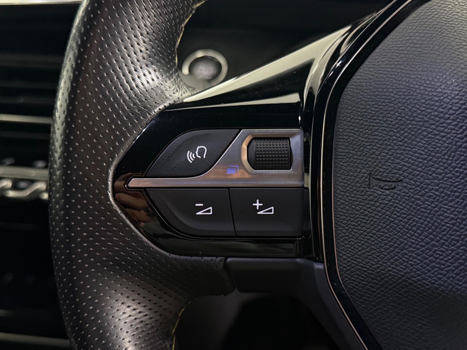 Used Peugeot 208 2021 for sale - 76468227: Photo 17