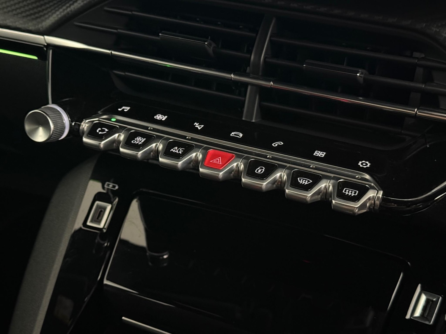 Used Peugeot 208 2021 for sale - 76468227: Photo 31