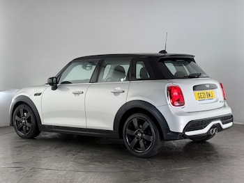 Used MINI Hatch 2021 for sale - 77441518: Photo