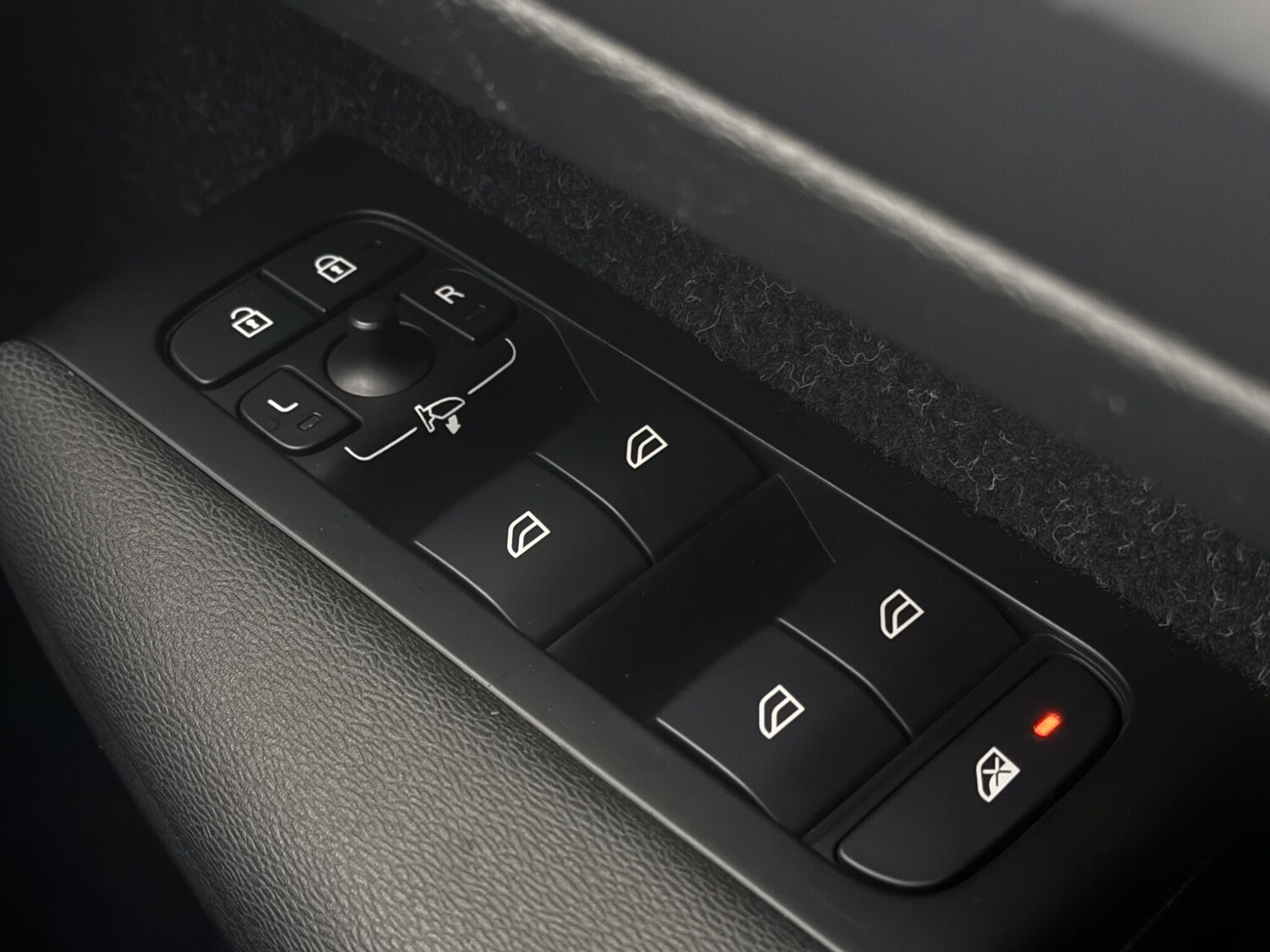 Used Volvo XC40 2020 for sale - 77441555: Photo 32