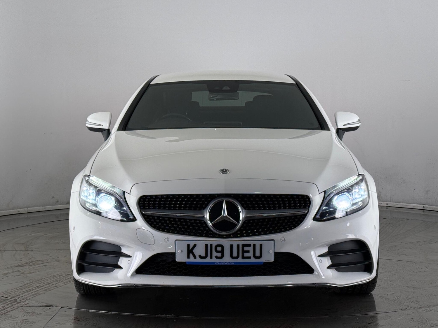 Used Mercedes-Benz C Class 2019 for sale - 77260134: Photo 2