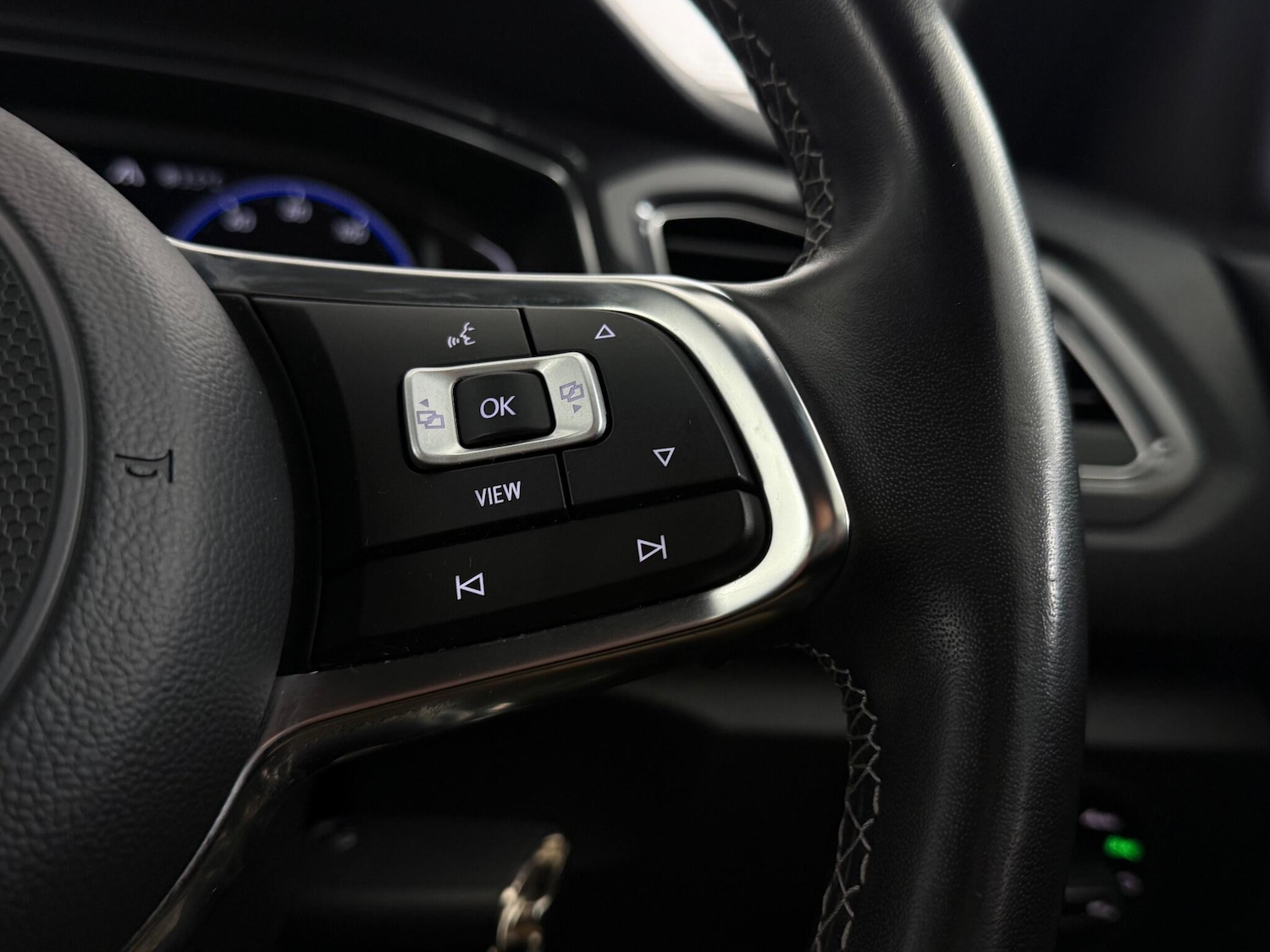 Used Volkswagen T-Roc 2021 for sale - 77180902: Photo 19