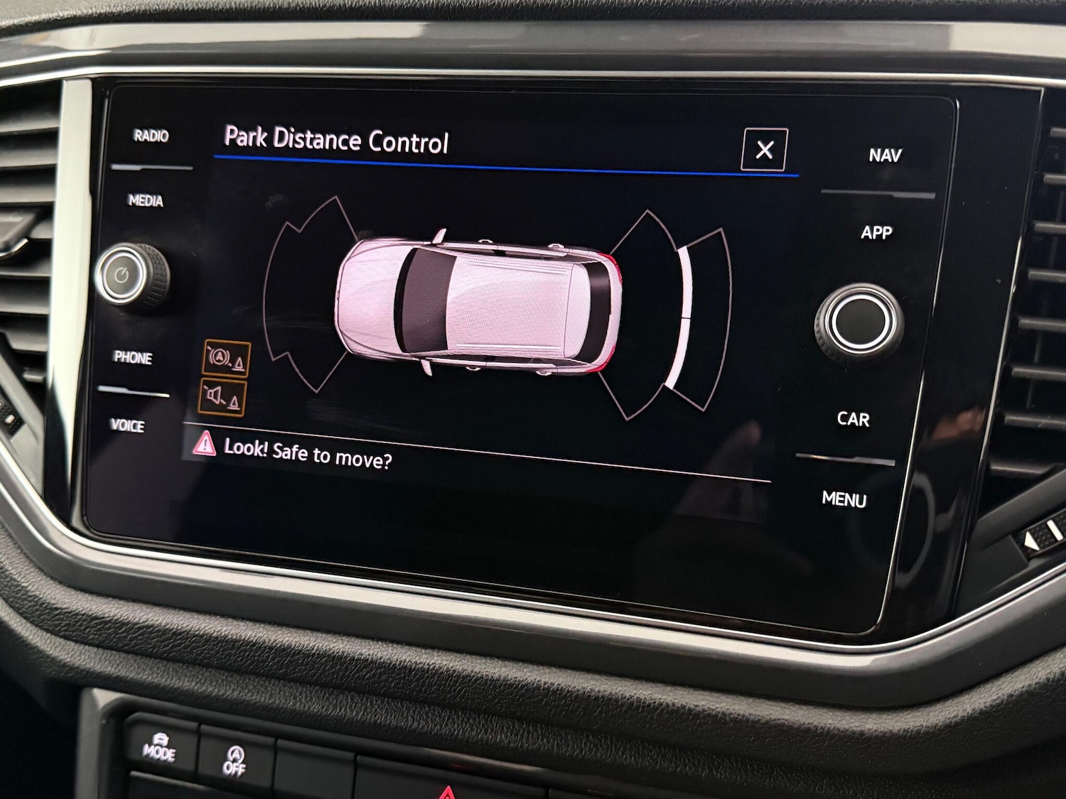 Used Volkswagen T-Roc 2021 for sale - 77180902: Photo 32