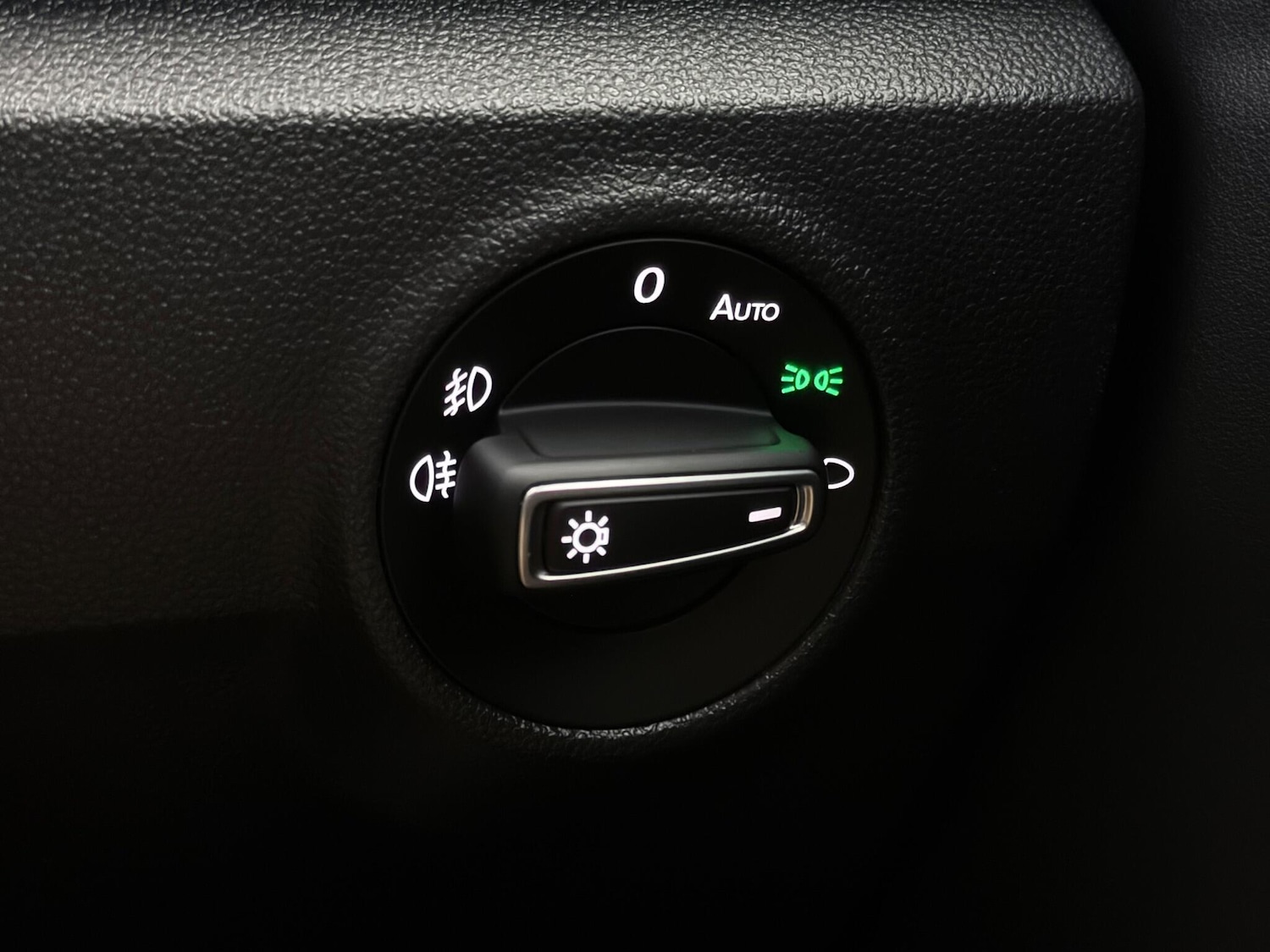 Used Volkswagen T-Roc 2021 for sale - 77180902: Photo 36