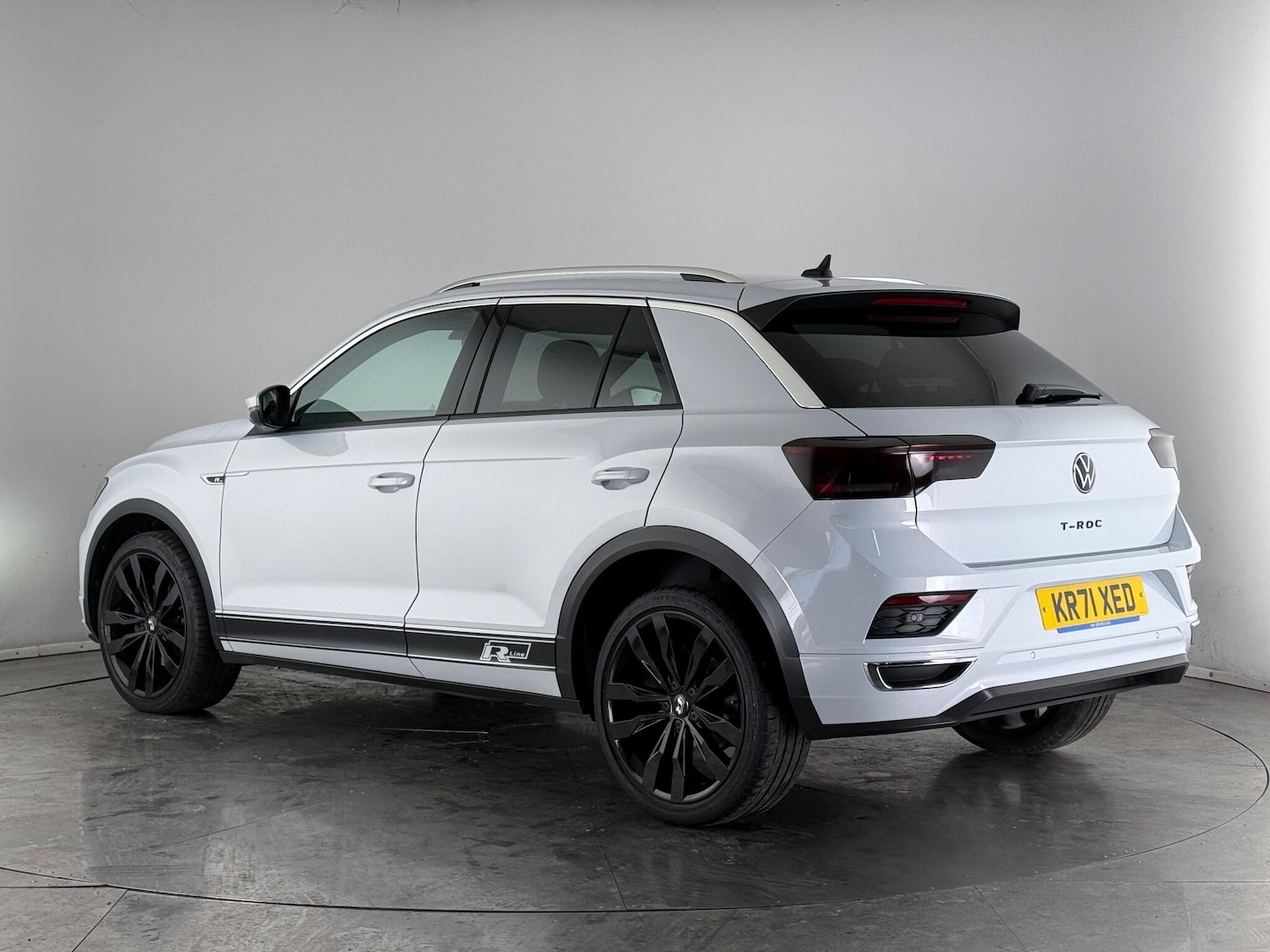 Used Volkswagen T-Roc 2021 for sale - 77180902: Photo 4