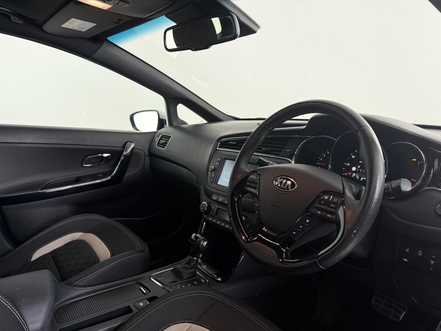 Used Kia Ceed 2018 for sale - 76468506: Photo 14