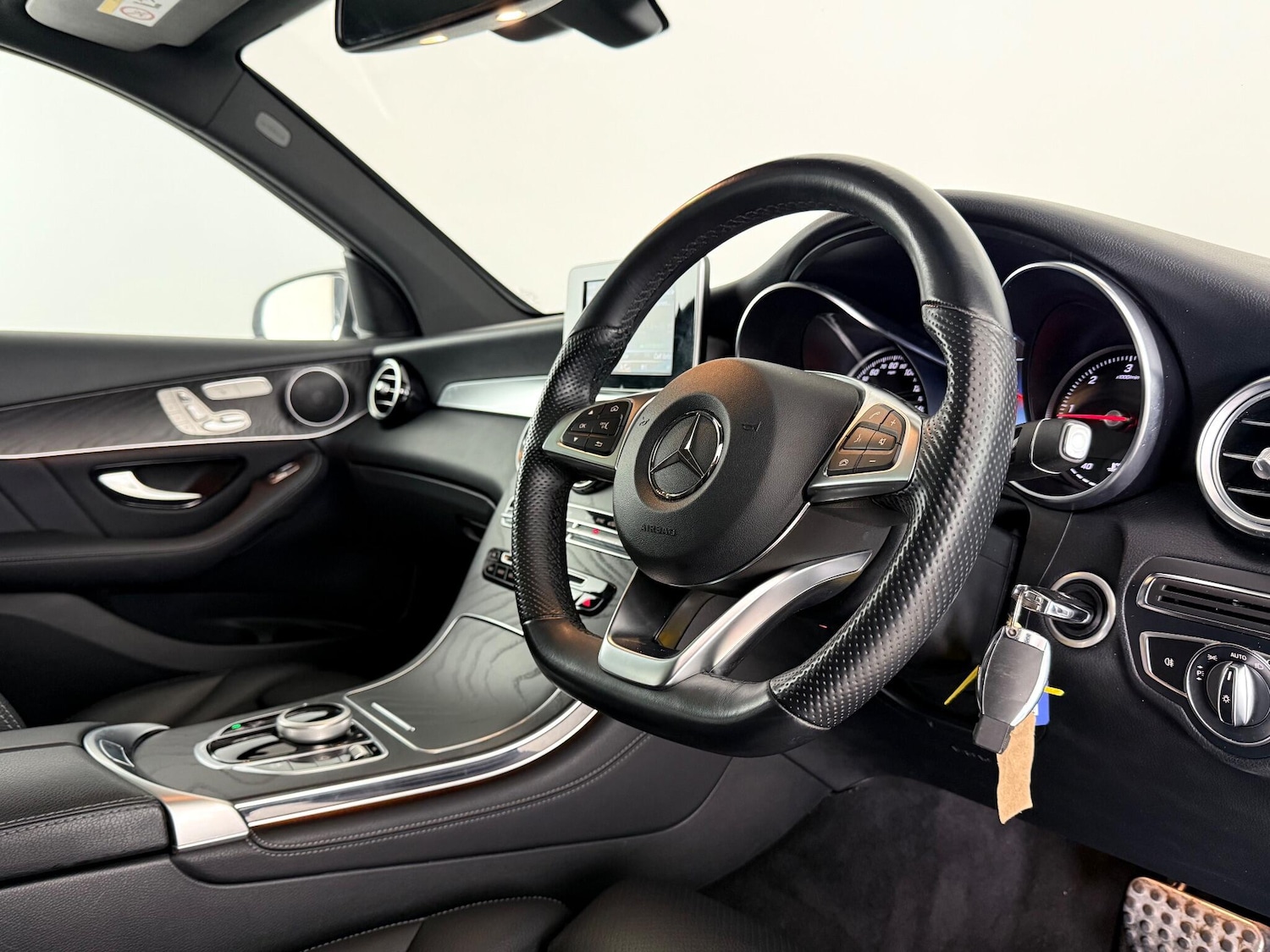 Used Mercedes-Benz GLC 2018 for sale - 76468484: Photo 14