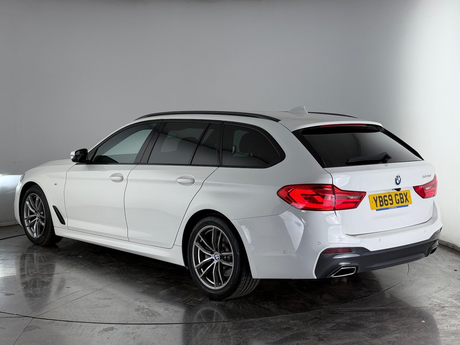 Used BMW 5 Series 2019 for sale - 77181354: Photo 4