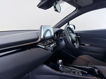 Used Toyota C-HR 2022 for sale - 78772923: Photo