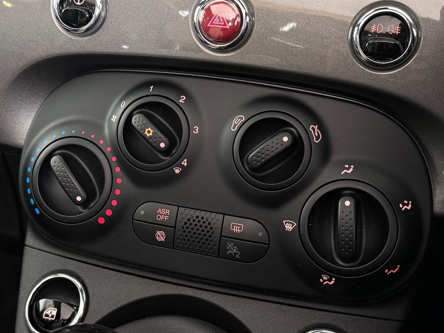 Used Fiat 500C 2021 for sale - 76537990: Photo 35