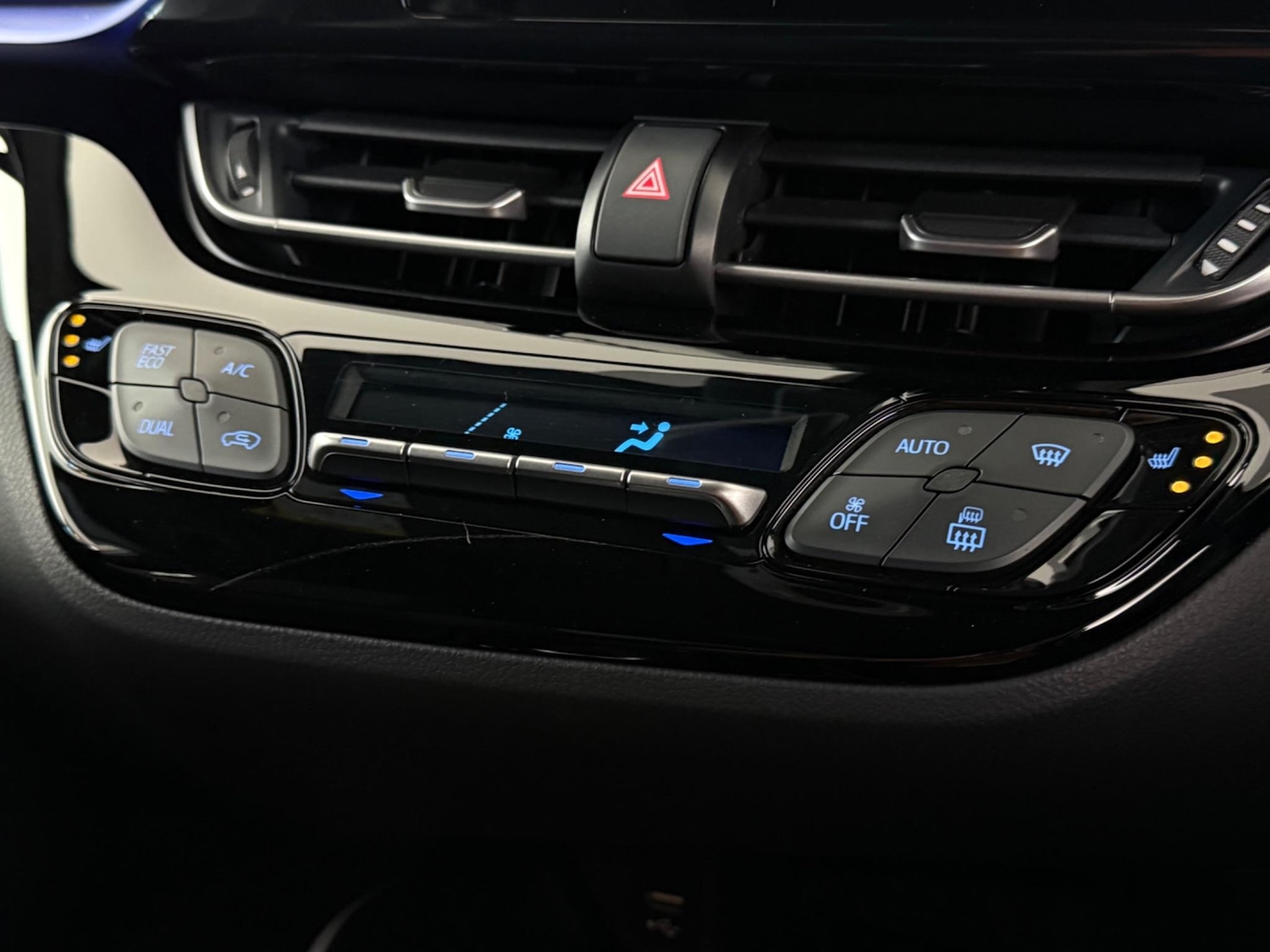 Used Toyota C-HR 2020 for sale - 77243873: Photo 29