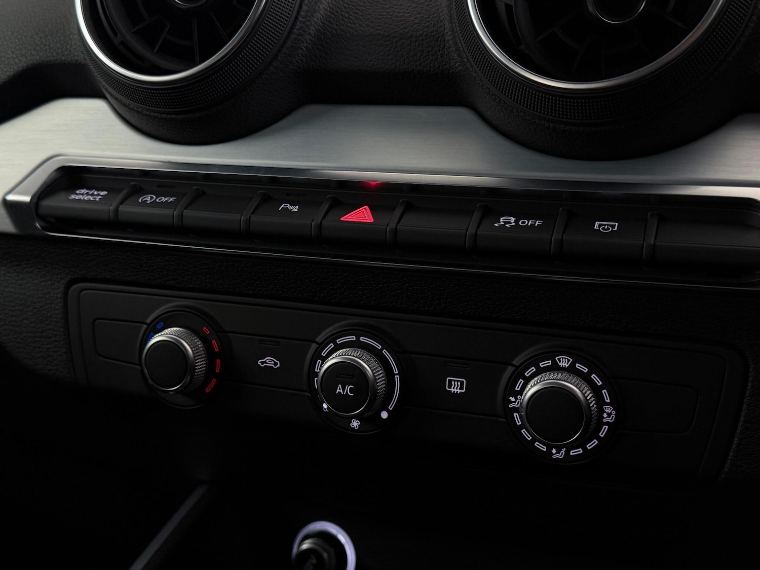 Used Audi Q2 2018 for sale - 77180913: Photo 32