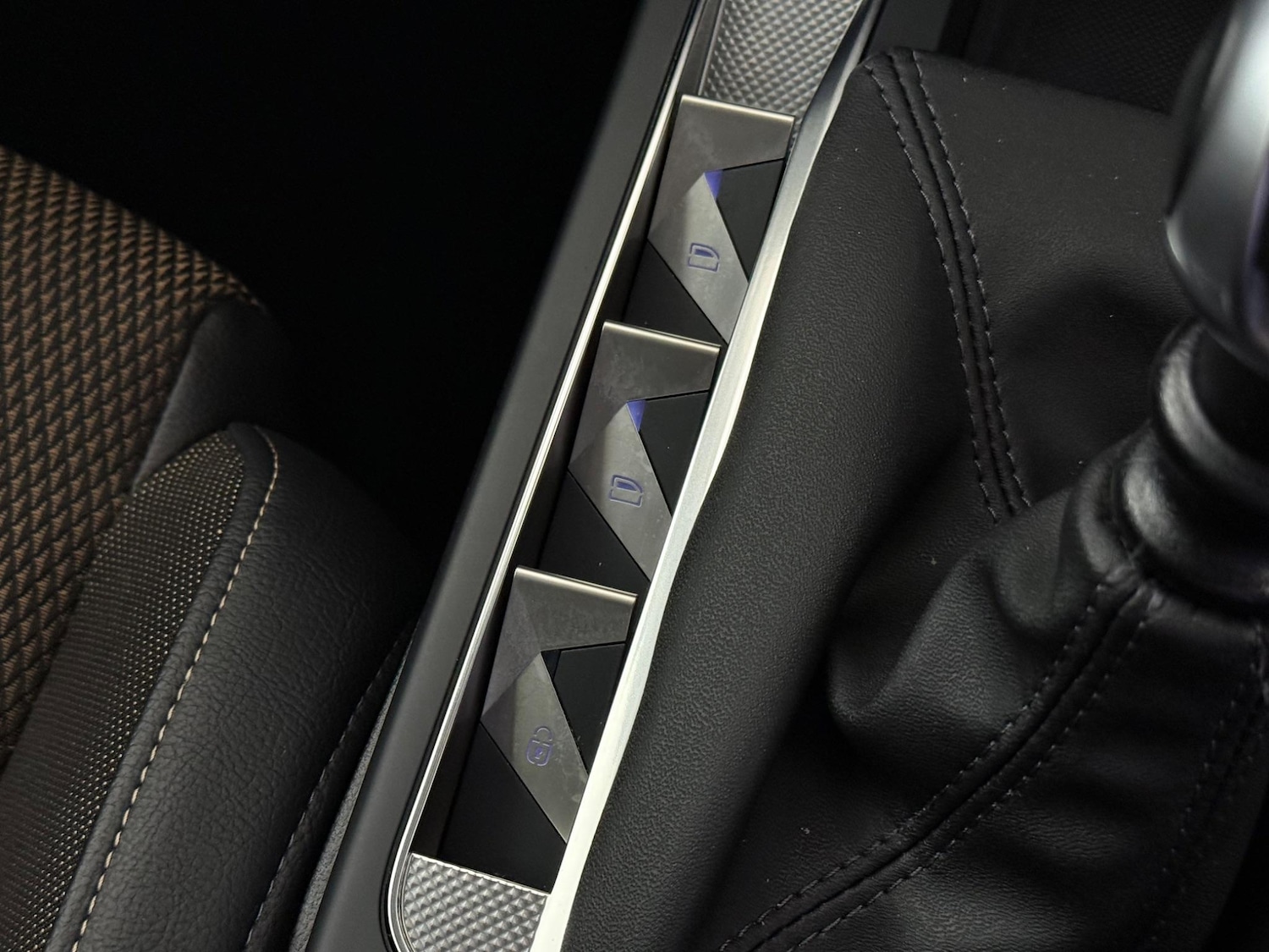 Used DS Automobiles DS 3 Crossback 2022 for sale - 77244006: Photo 32