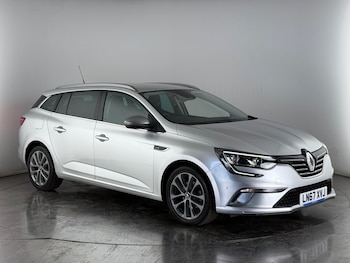 Used Renault Megane 2017 for sale - 77244083: Photo